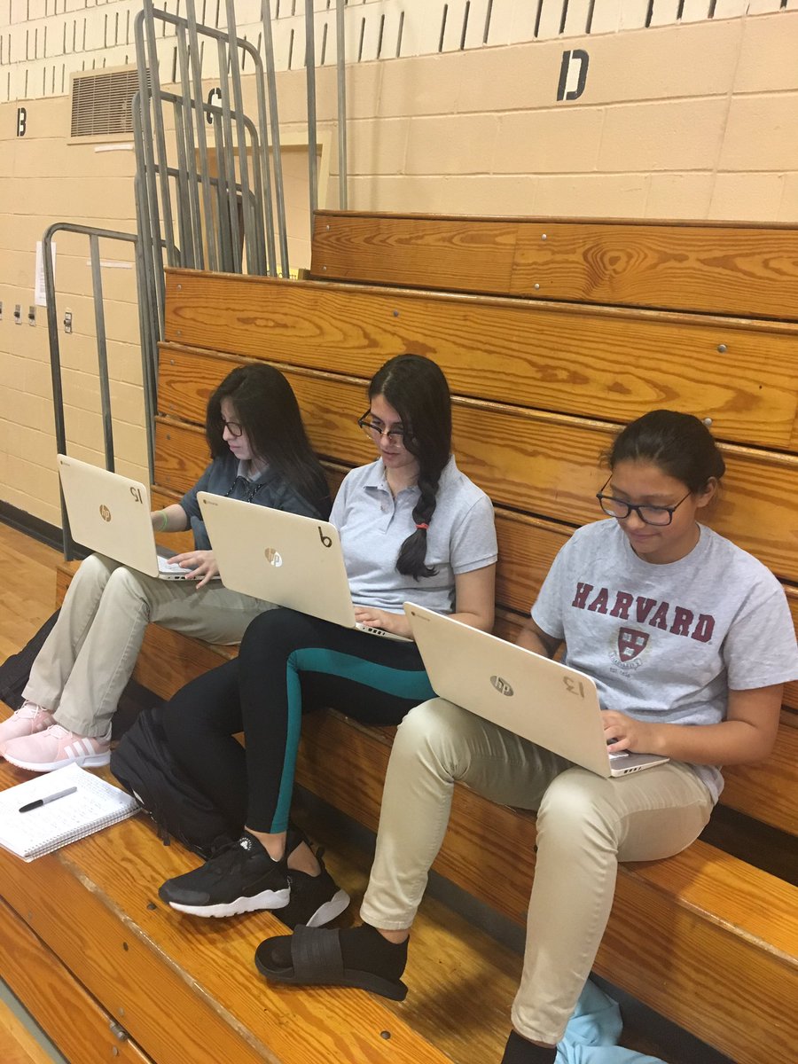 _Snail_Samurais's tweet image. Working hard on the Lexus Eco Challenge ! We have to work at all cost, it’s all or nothing 😁. #challengers #lexus #lexusecochallenge #snails #chinesemysterysnails #projectreservoir #girlsinstem #stem #steam #ps28