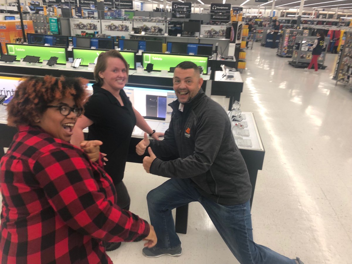 Bryson is pumping up the TROC reps here at Walmart Easton! ⁦<a href="/KariChadd3/">Kari Chadd</a>⁩