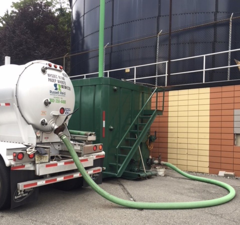 RussellReidCo's tweet photo. A look behind the scenes. How many loads a day do you think we haul from here? Chances are, it's more waste than you can imagine –– that's why it's so important. https://t.co/UX1j5mJLaS