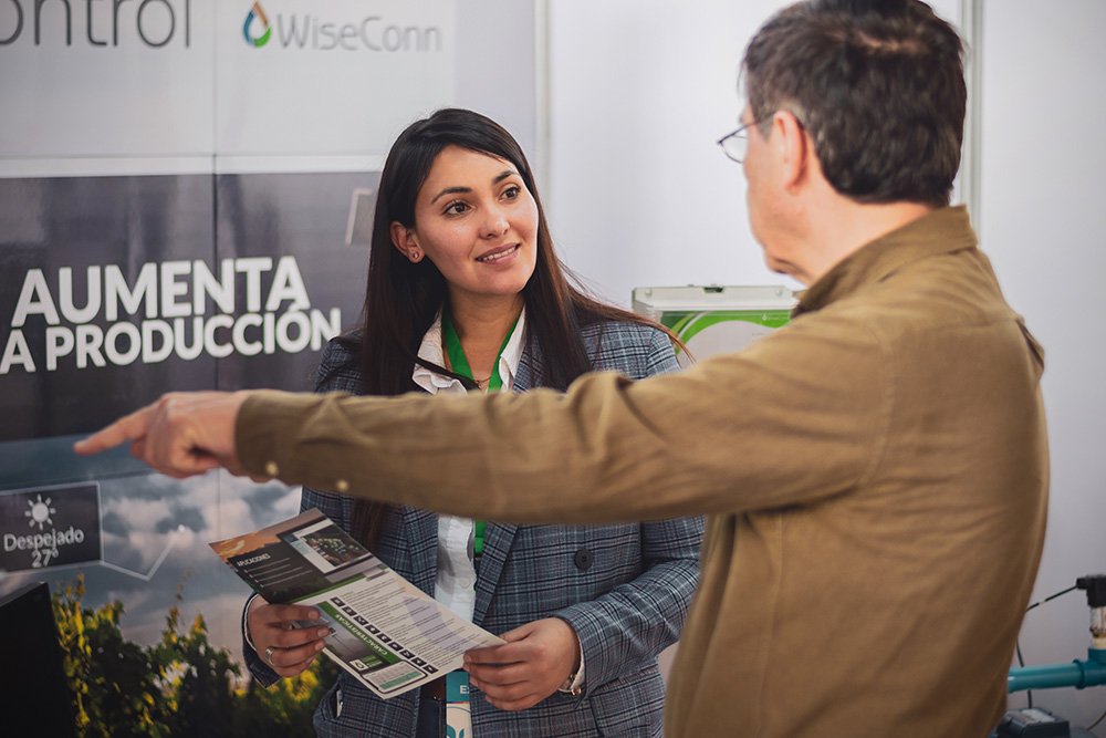 WiseConn's tweet photo. Pasen a vernos, estamos en la #ExpoChileAgrícola 2018 en Centro Cultural Estación Mapocho.
Ven a visitarnos en el Stand 110 y conversemos sobre como #DropControl te ayuda a mejorar tu producción, estamos hasta el Domingo!! https://t.co/XiYUgwUCC8