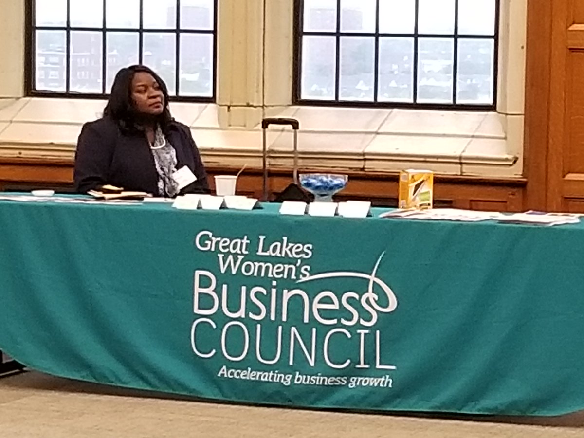 GreatLakesWBC's tweet photo. @GreatLakesWBC Presented "After the WBENC Conference--Turning Contacts Into Contracts" at DTE Energy. The WBE Forum was hosted by DTE supplier diversity team members.  #KTecSystems #WalkerMillerEnergyServices #SOEDevelopmentInc #AntinaPromotions https://t.co/BuM7OBraNS