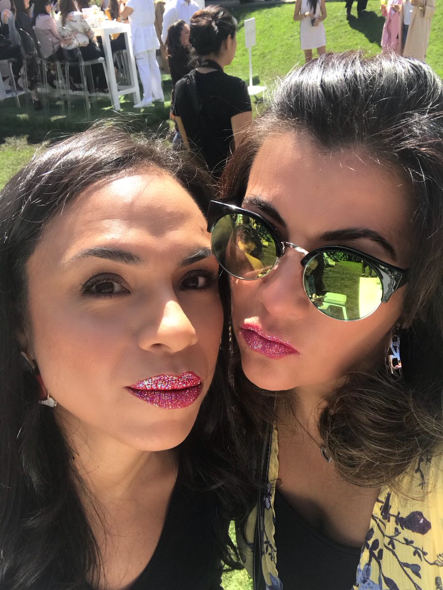 KarlaDoula's tweet photo. Conocimos el nuevo #eoscrystal y nos encantรณ. Gracias!! #thefutureiscrystal #vegano #natural y transparente sin cera de ๐ @lazamarron @LaCrisMendoza @MamaGaGina @Enredhadas1 https://t.co/eMzJIFwpk4