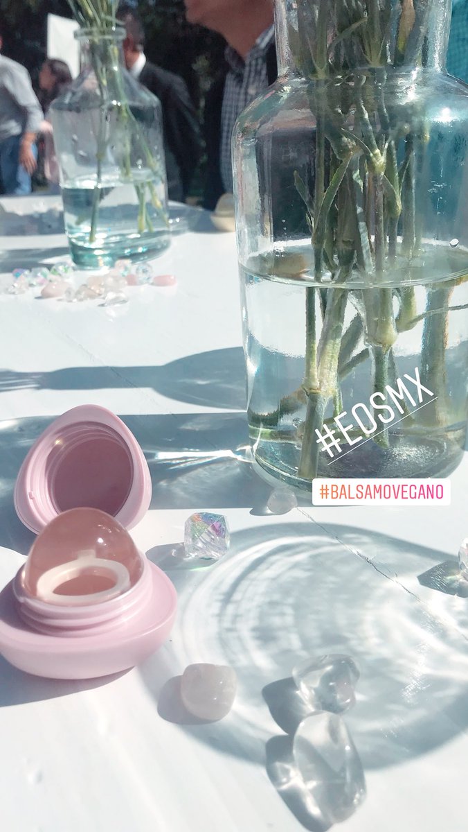 KarlaDoula's tweet photo. Conocimos el nuevo #eoscrystal y nos encantรณ. Gracias!! #thefutureiscrystal #vegano #natural y transparente sin cera de ๐ @lazamarron @LaCrisMendoza @MamaGaGina @Enredhadas1 https://t.co/eMzJIFwpk4
