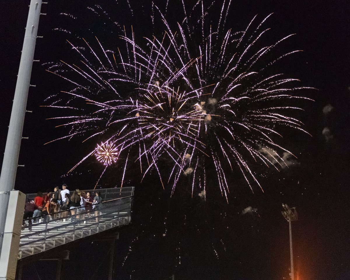 HenryHueyPhoto's tweet photo. Round Rock Homecoming Pep Rally 10/3/2018. @DragonNationRR #rorohoco @roundrockleader https://t.co/tclDd1S94F