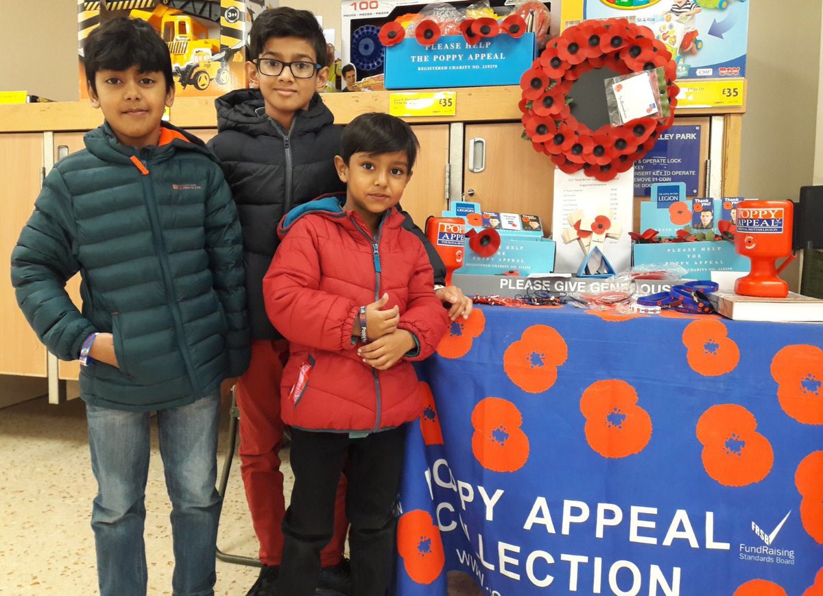 Fareeha786's tweet photo. “The campaign to collect £500,000 for @PoppyLegion has now started” - honoured to be part of this @AMEA_UK #charity campaign @dr_irfanmalik @KerryanneWilde @khalidahmadacma @amea_islamabad @dratiq @AMEA_WF @AMEA_YorksNE @AMEA_Slough @Bashiruddin0986 @BatleyMan @CharityHourUK https://t.co/0FILcuF0M6