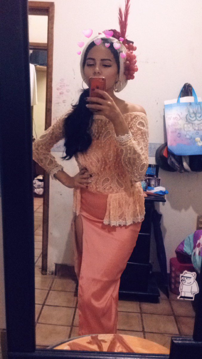 monlafertefjc's tweet photo. En #MLFJ ya estamos modo #PorqueMeFuiAEnamorarDeTi al purito estilo de @monlaferte 💃💃 https://t.co/kZvmizKobd