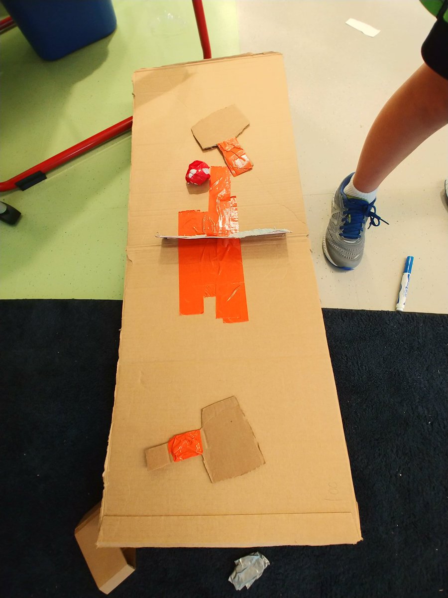 MsBentleyDCPS's tweet photo. Games! #globalcardboardchallenge #murch https://t.co/dA9xuICi9o