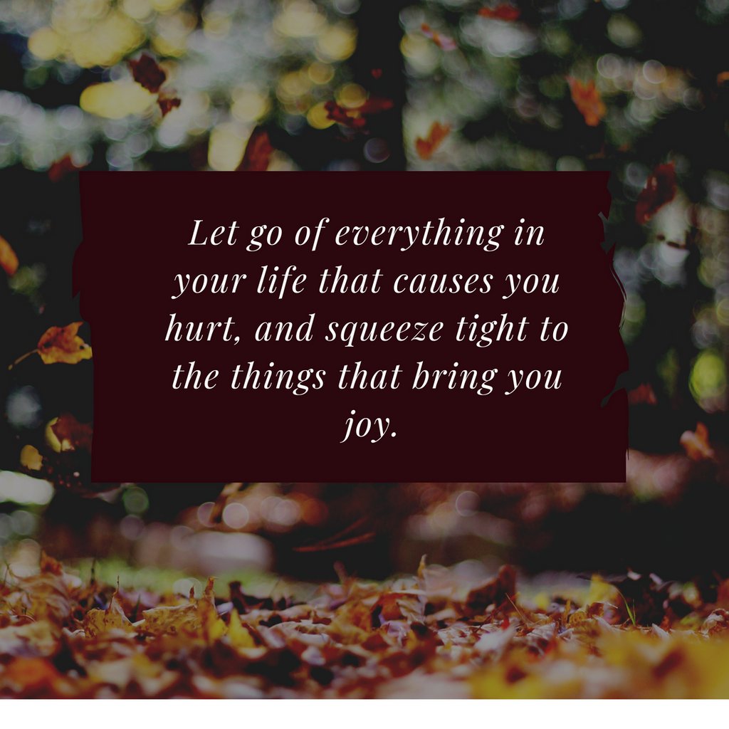queenxcoaching's tweet photo. October is our opportunity to follow natures process and shed what no longer serves us so that we can grow into our next phase of beauty.
#queenxpod #selflove #lovethyself #mefirst #universallove #knowthyselfworth #spreadlove #blackminimalist #healingjourney #divineenergy https://t.co/Yk6Zca8W0V