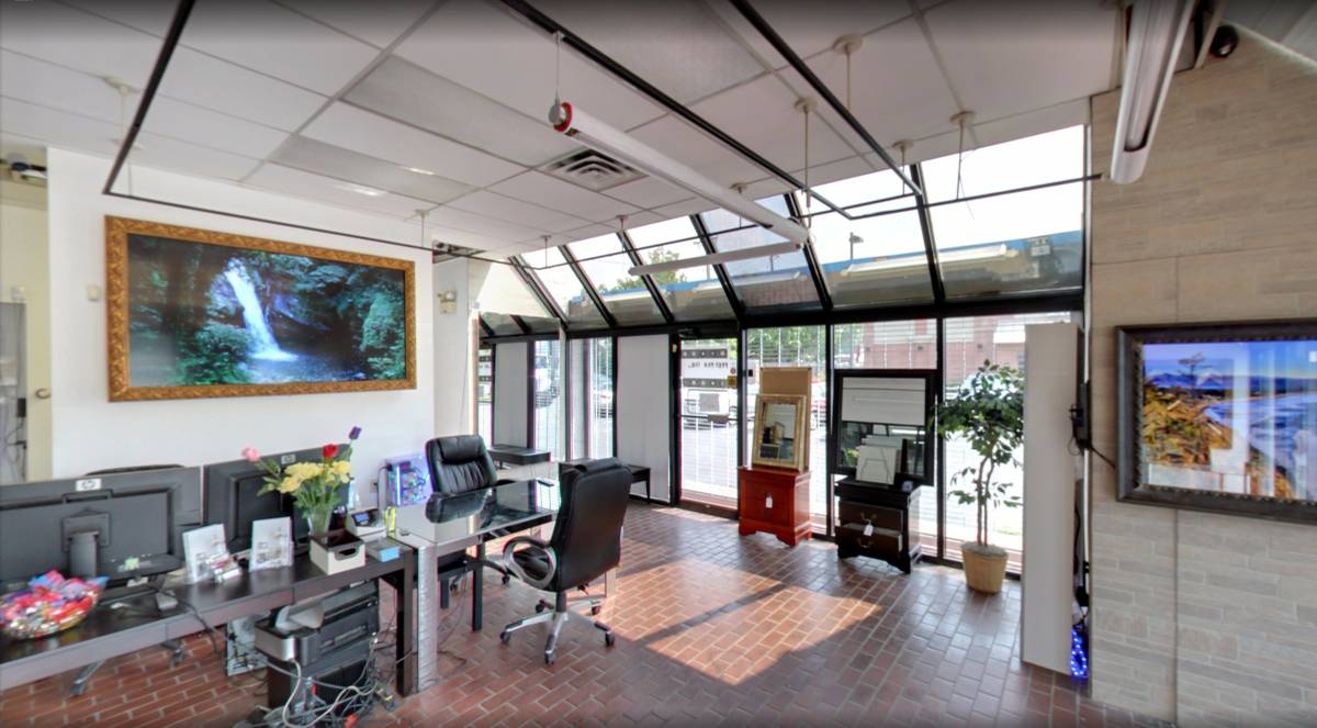 TVmirrors's tweet image. #CompanyFact - We have been building #mirrortv products for over 15 years. James Baker, the owner, was discovered and featured by Oprah on a home improvement segment back in the day. The rest is history! Read the full article: loom.ly/ZWfA4vM