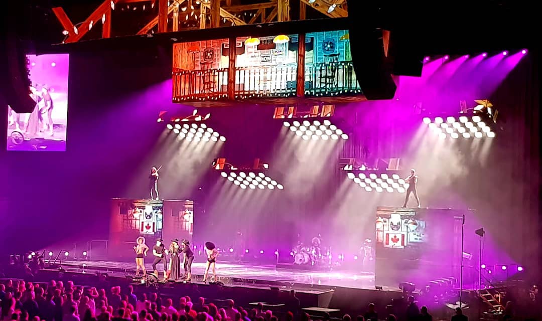 MarianaPaolaGu1's tweet photo. https://t.co/1dprVPCvTr
#ShaniaNowTour #GermanyNow
#ShaniaTwain https://t.co/E3AZyyNuI9