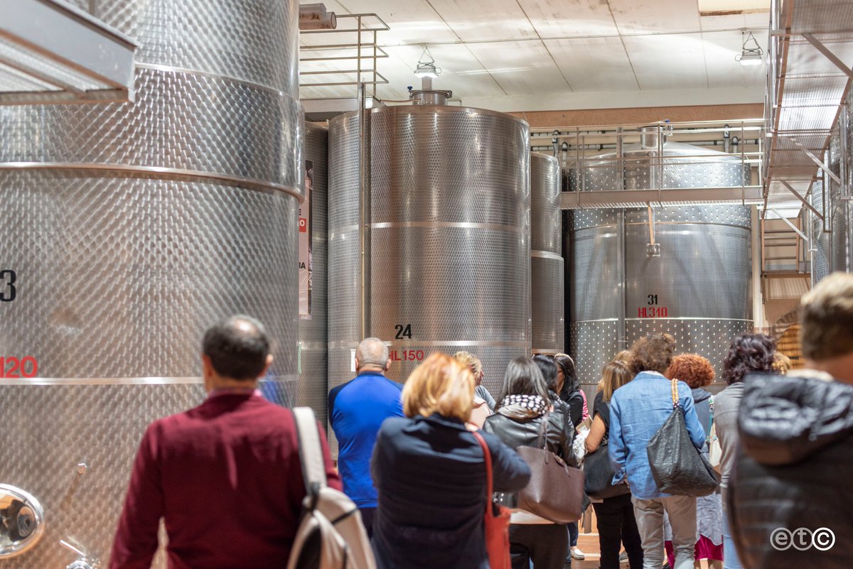 elyl's tweet photo. Visita alle cantine della Tenuta La Montina di Franciacorta  per la Convention dell'Associazione iDEE, donne del credito cooperativo  #iDEE2018 #convention #creditocooperativo @GiovaniSociBcc @TFiordelisi @porrounum @Cibbi61 https://t.co/kZwFVfXPJn