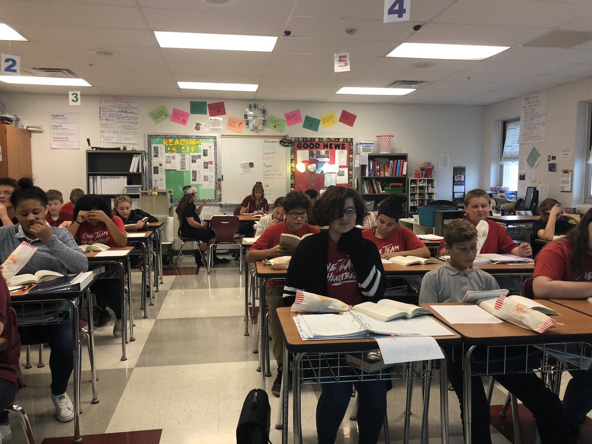 MarcyMoleno's tweet photo. Amazing job to Mrs. Lewis’s 1/2 period!  They are respectful and t.b.c... taking care of business!!! Congrats on being classroom of the week!! Enjoy the popcorn!!! https://t.co/NKRSgRgwfK