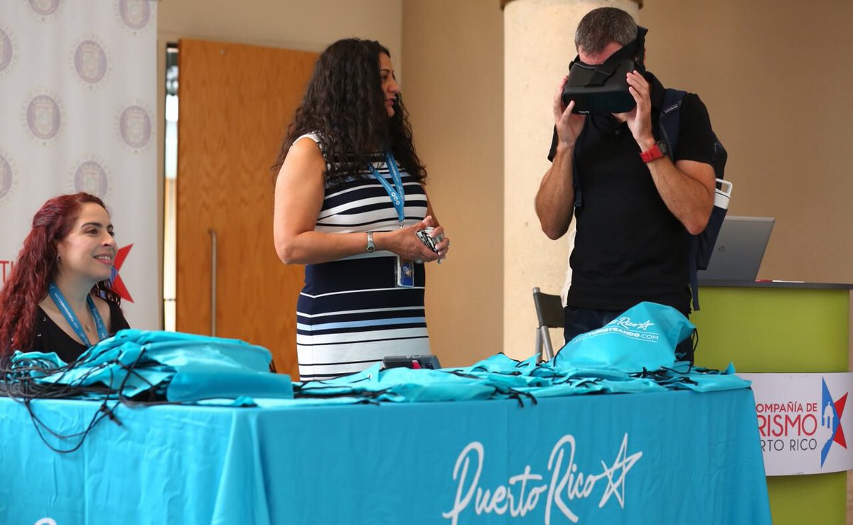 CTPuertoRico's tweet image. Durante el #DestinoHack , el equipo de la Compañía de Turismo y @CCamposTURISMO dialogaron con estudiantes, empresarios y entidades para conocer proyectos innovadores en desarrollo para el turismo local.