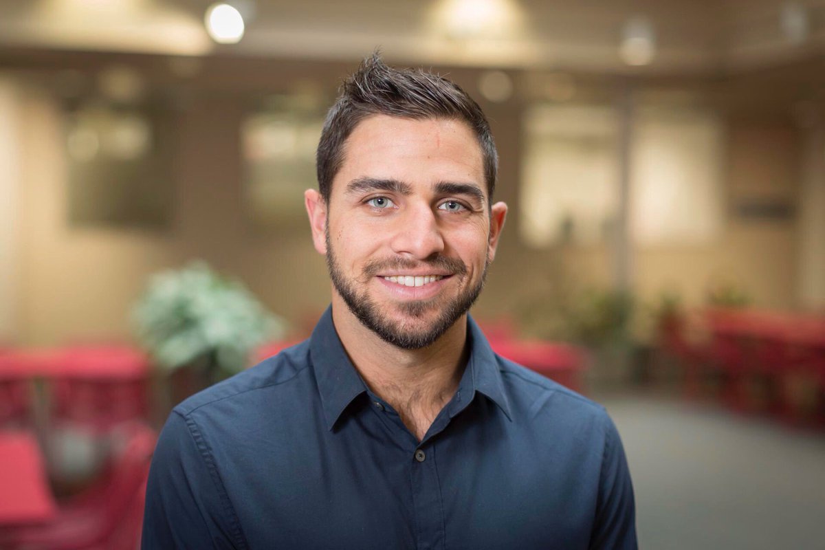 Congratulations to all the Faculty of Environment graduates! 🎓 Daniel Ross graduates today with a Masters in Resource Management (Planning) and shares how his master’s degree was the key to more inspiring career path! sfu.ca/fenv/about/mee… #mySFUgrad