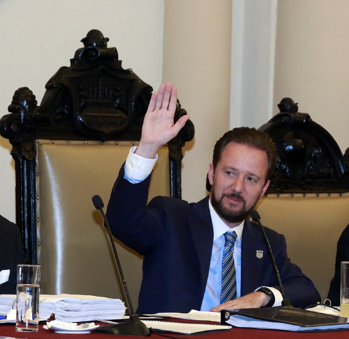LuisBanck's tweet photo. Le deseo el mayor de los éxito a cada uno de los @RegidoresPue. Agradezco su trabajo para juntos enfrentar los retos de la ciudad y construir nuevas oportunidades a favor de las familias. Reconozco el debate propositivo y de altura que siempre distinguió al Cabildo. https://t.co/svg1XKUsVh