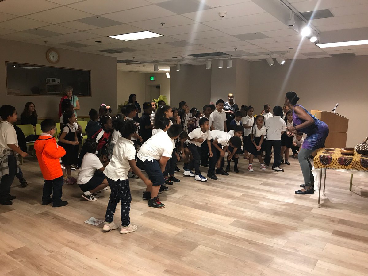 BarnardES2's tweet photo. Our 2nd Graders enjoyed “Stories Can Take You Places”
 THANK YOU @dccollaborative #CollectiveImpact #CollaborativeEffect #ArtsAndHumanitiesForEveryStudent @DCPSPlanning @DCPSElementary @Cluster2DCPS https://t.co/bkHYLs0ffo
