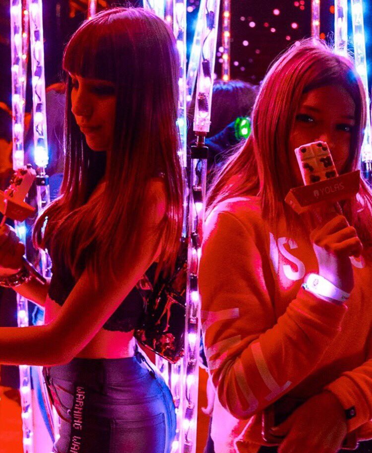 WeAreLights_Ar's tweet photo. Te encantan las paletas de helado...  ¡y te encanta sacarte fotos con ellas! 🍦🌟

Elegí tu ticket en:
👉🏽 https://t.co/FuXYJYEqFS 🎫 https://t.co/itmP439JSL