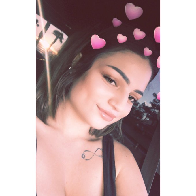 trying to smile 🤗🙃 https://t.co/x3N98YpqUl<a href="/tag/newprofilepic"class="tags"><span>&#35;newprofilepic</span></a>