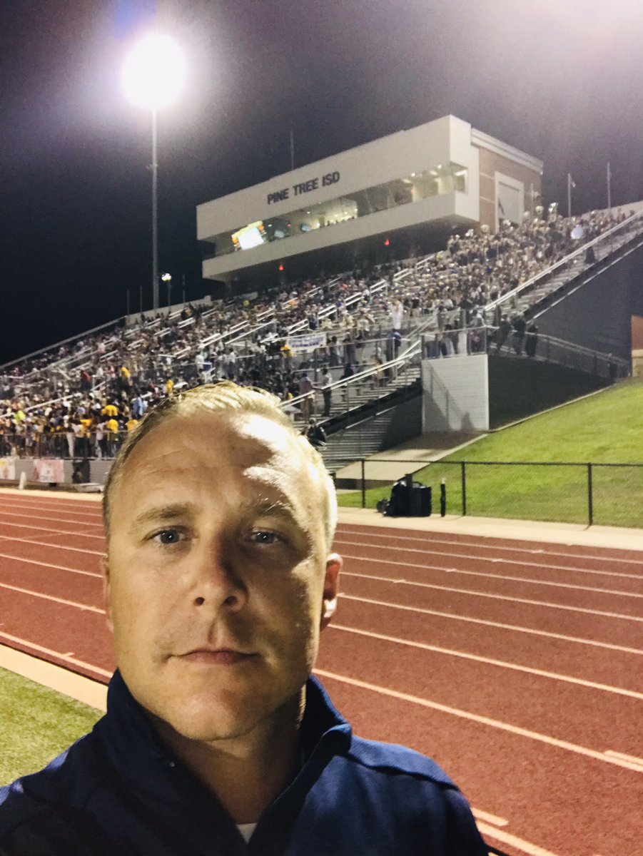 Coach_BHarris's tweet image. Last 🛑 of the night in #bEASTTexas !!! Home of @CoachGipson11 !!! #bigbackyard #StingEmHPU