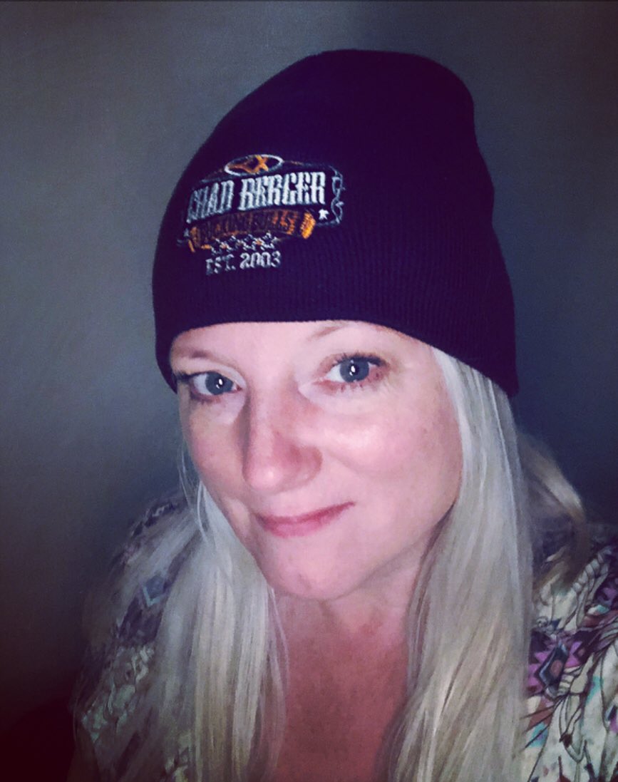 NeeCee77's tweet image. Wee bit chilly on my walk this evening 💨 Glad I got this @chadberger @TeamCooperTire beanie in Bismarck #changeinclimate #notinsocalanymore #idahome #lovingfall