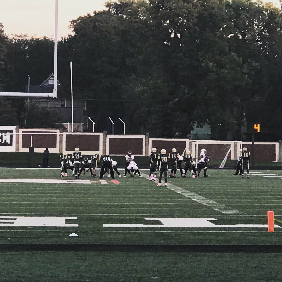 Prime_Smile's tweet photo. Here at Arsenal Tech for the Crispus Attucks vs Tindley! A lil Friday Night Light game before we brush and floss! Prime Smile with Hot 96 reppinβ! Come get some PS Swag! #primesmile #arsenaltech #crispusattucks #tindley #hot96 #happyteeth @Hot963 https://t.co/vZD9AHOUk0