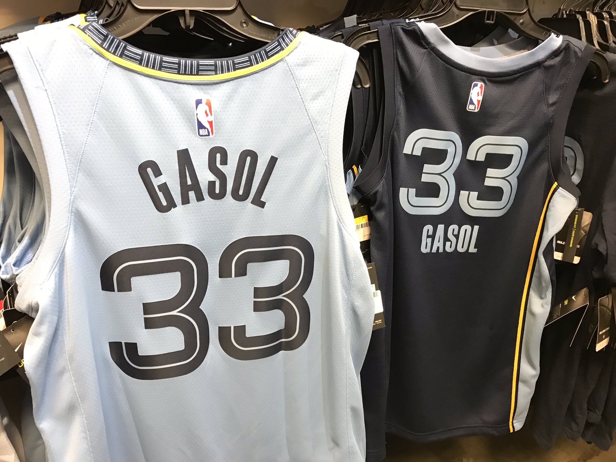 Memphis grizzlies sales store hours