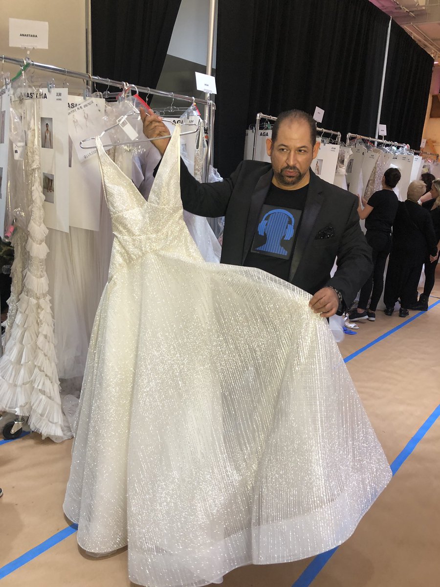 Spring 2019 fashion show is about to start! Watch live facebook.com/LazaroBridal/v…