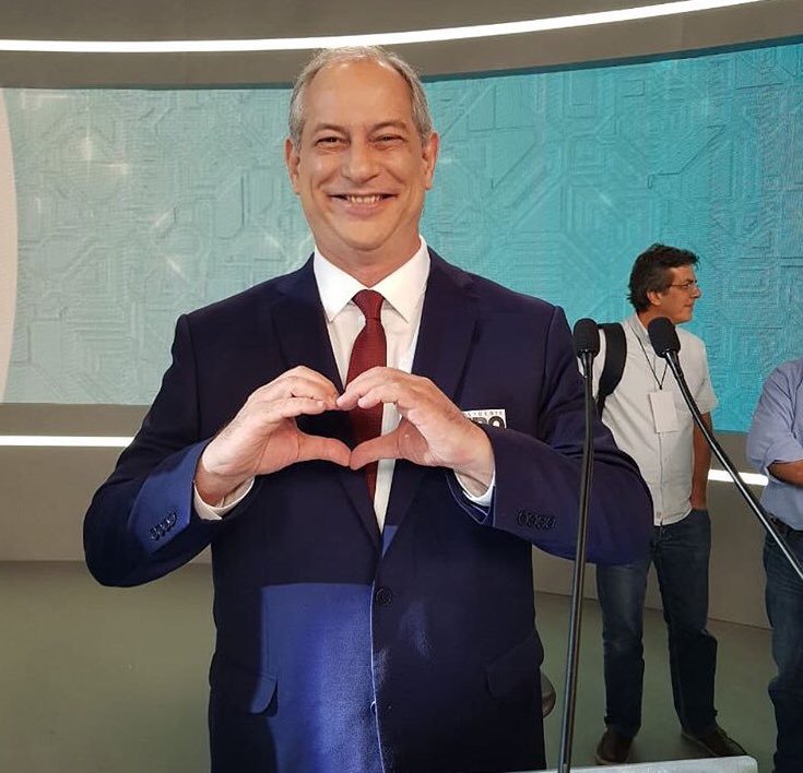 ComentaCatarina's tweet photo. Ciranda, Cirandinha
Vamos todo cirandar. 
Nem PT, nem Bolsonaro, vote Ciro pra mudar!

#ViraViraCIRO https://t.co/tbGJJETaSy