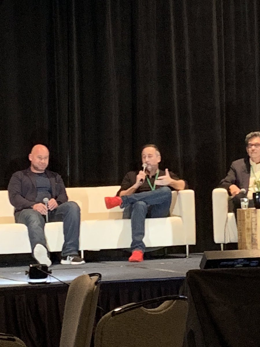 brunolarvol's tweet photo. @Paul__Walsh talking blockchain interoperability at #globalblockchainforum https://t.co/ZN8sRwtGRr