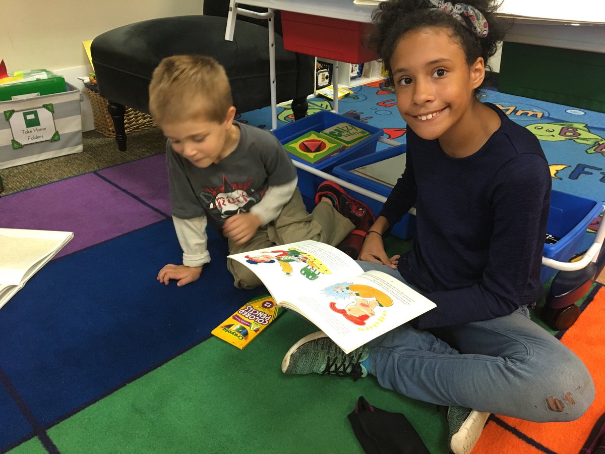 MrsEbert5th's tweet photo. We LOVED reading with our kindy buddies!! @MrsBreutzmann #northpride https://t.co/FMBUmI1kTL