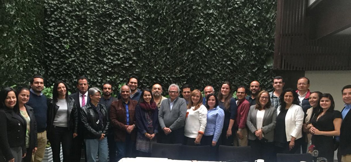 FAO_Colombia's tweet photo. El manejo forestal comunitario es una estrategia importante no solo para mejorar los medios de vida de las comunidades, sino también para reducir la #deforestación y promover la conservación de ecosistemas. 🗞️https://t.co/p3x0nGGwfb
🌳 #ForesteríaComunitaria #DefensaForestal https://t.co/ORz3I2HiUm