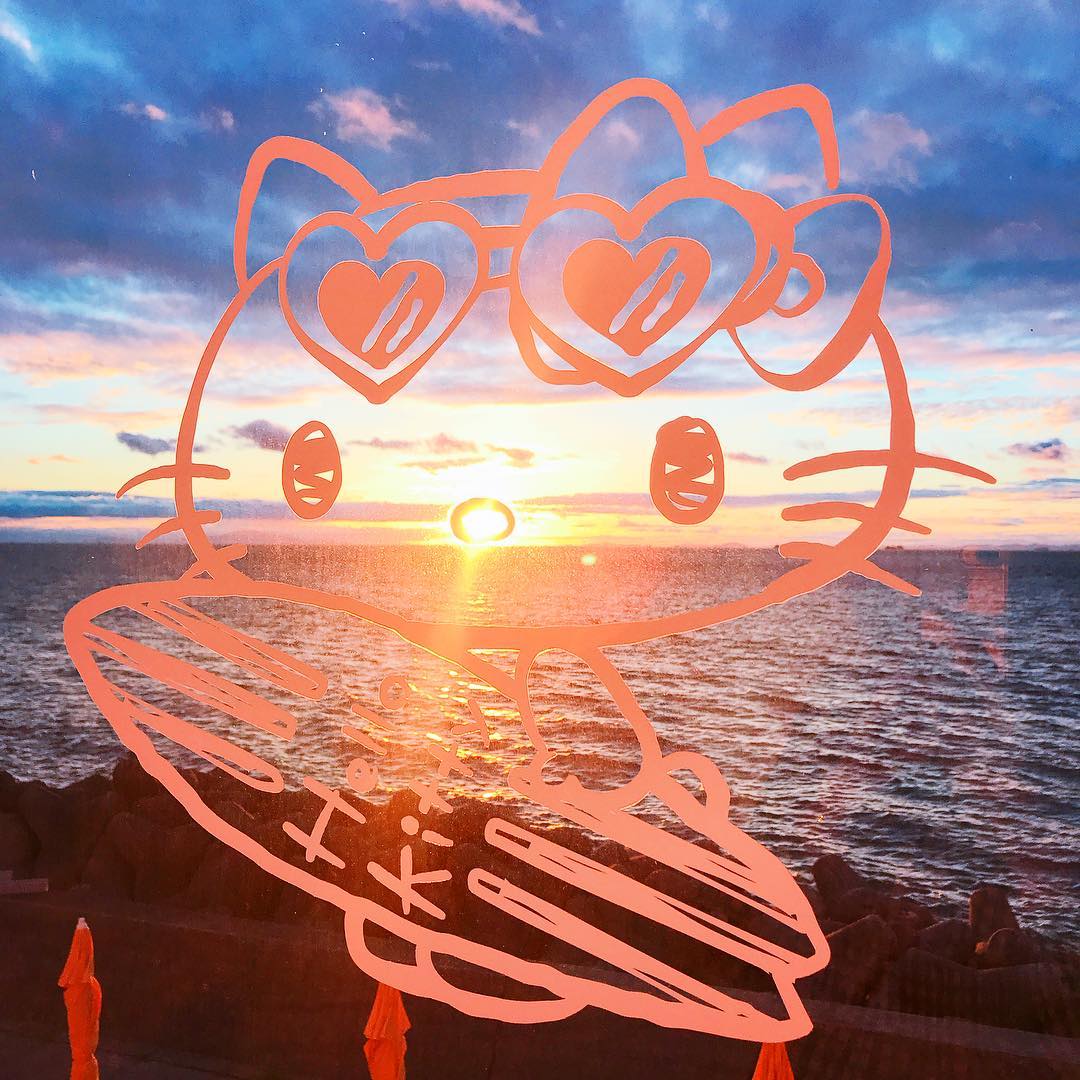Take in this spectacular sunset from the #HelloKittySmile