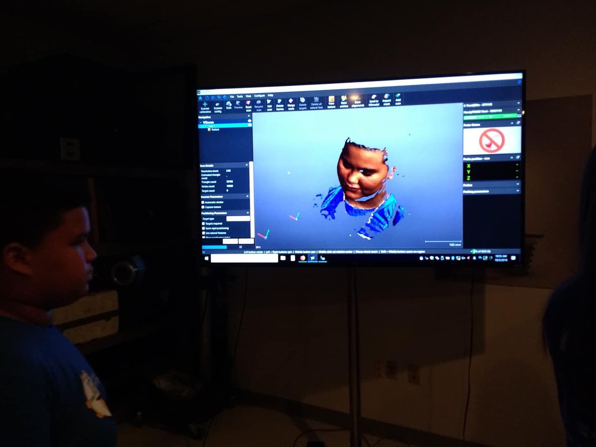 Nice day at EMS - USA a 3D scanning and printing company.  Students had lots of neat questions.<a href="/hcpsMS/">HCPS Middle Schools</a> <a href="/mclaneSTEM/">McLane STEM</a> <a href="/HCPSTitle1/">HCPS Title1</a> @AchievementSch