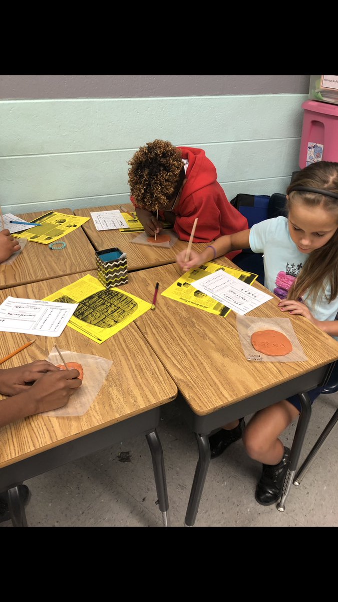 msastephens's tweet photo. A few awesome things that the 1st qtr brought was how excited my Ss got over learning abt each other’s culture, how focused they were when it came to learning abt the 1st written langs & the intense seminar discussion they surprised me with!#impressed #HCDESS https://t.co/lXyHRr4Qfe