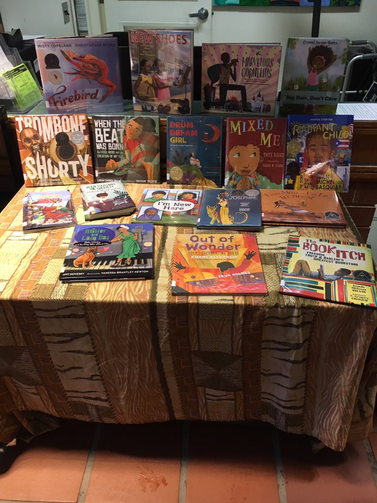 LeaderLuehmann's tweet photo. Great turnout for our first monthly family read in.  Next month joins us for math! #engagement #readingrocks #NSJstrong @NSJ_MPLS @associateronmps @KarenKennedyMN @MPS_News https://t.co/Zf10dS1jMZ