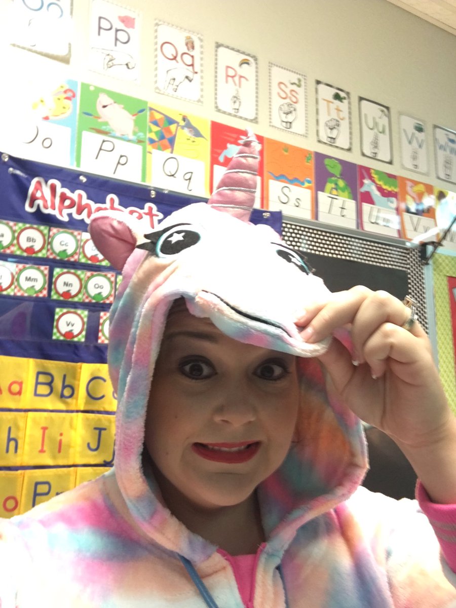 HewettKinder's tweet photo. Love my unicorn PJs!! https://t.co/35pC7RRK6D