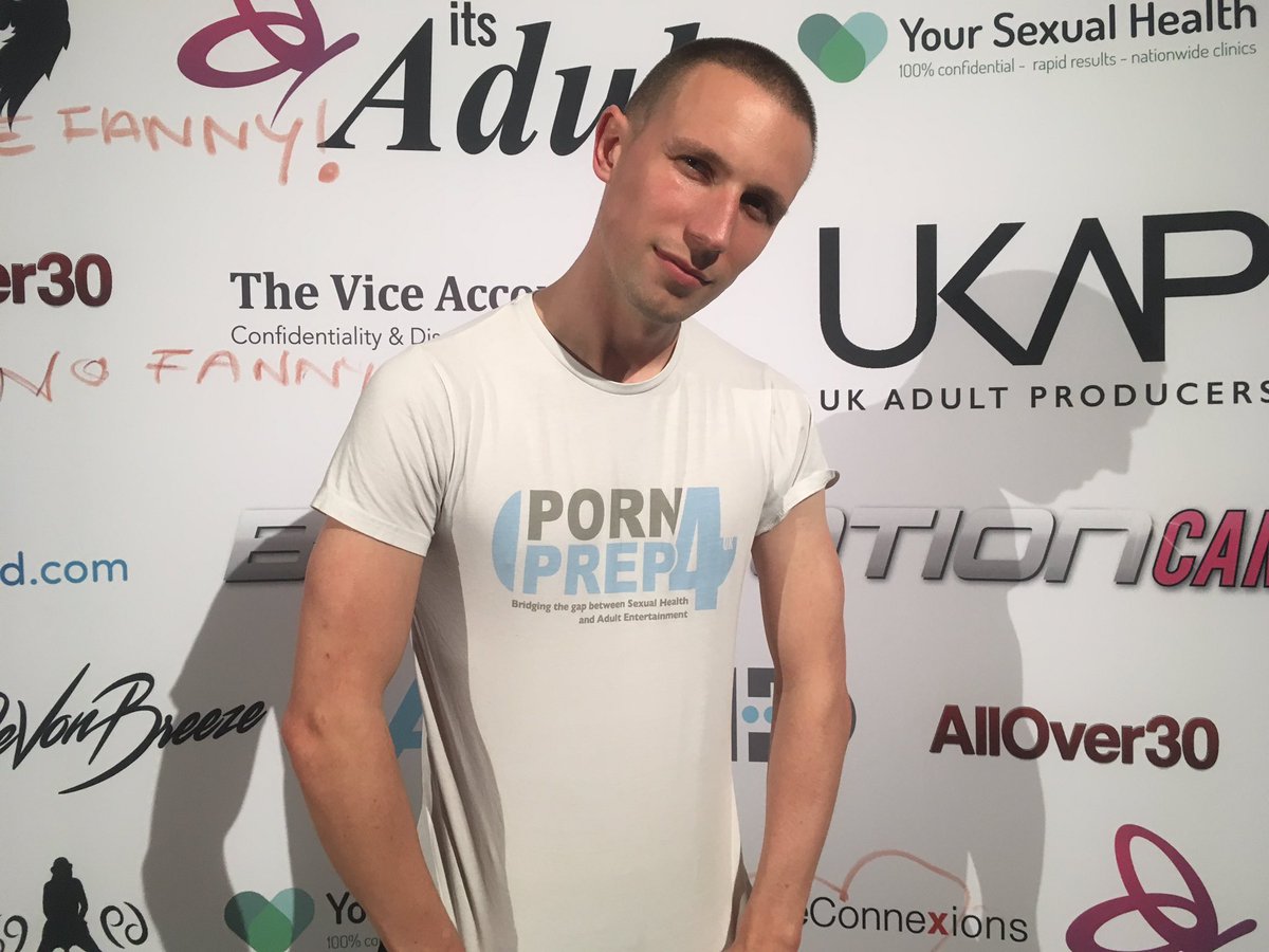 TheJasonDomino's tweet photo. Bringing #PrEP &amp; #UequalsU to the @UKAPHQ Awards 2018. The world will learn, the Dominos are already in motion. https://t.co/czg9iHxzud