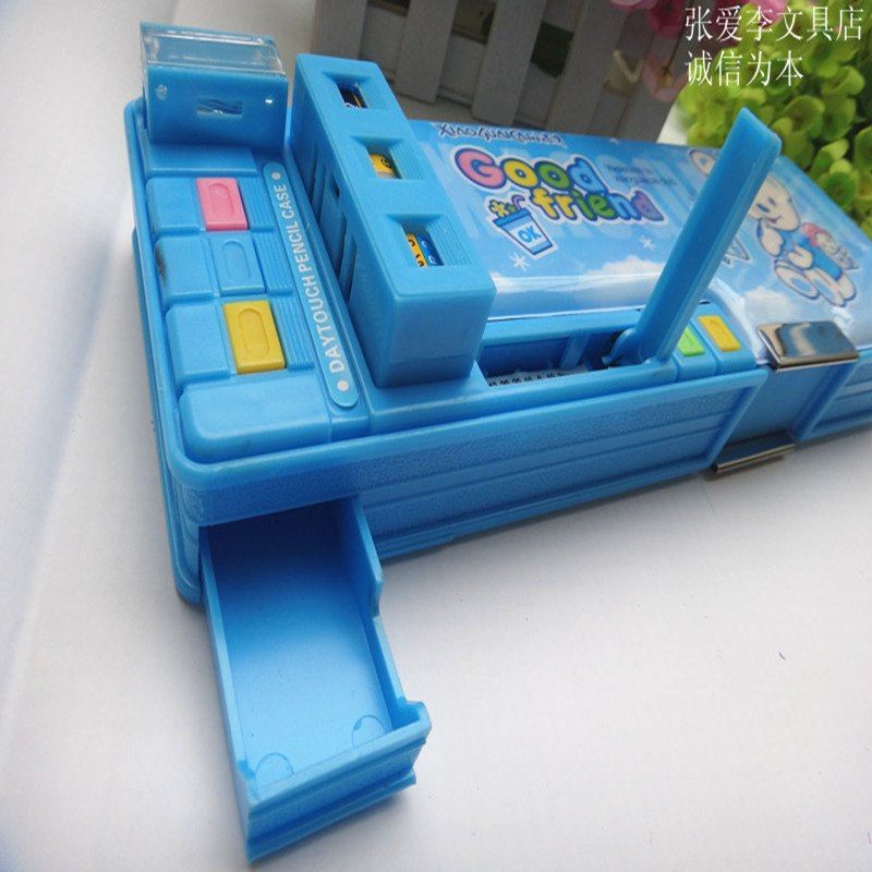 9GAG's tweet photo. Rich kid starter pack in '90s https://t.co/vIkgxlqEG7