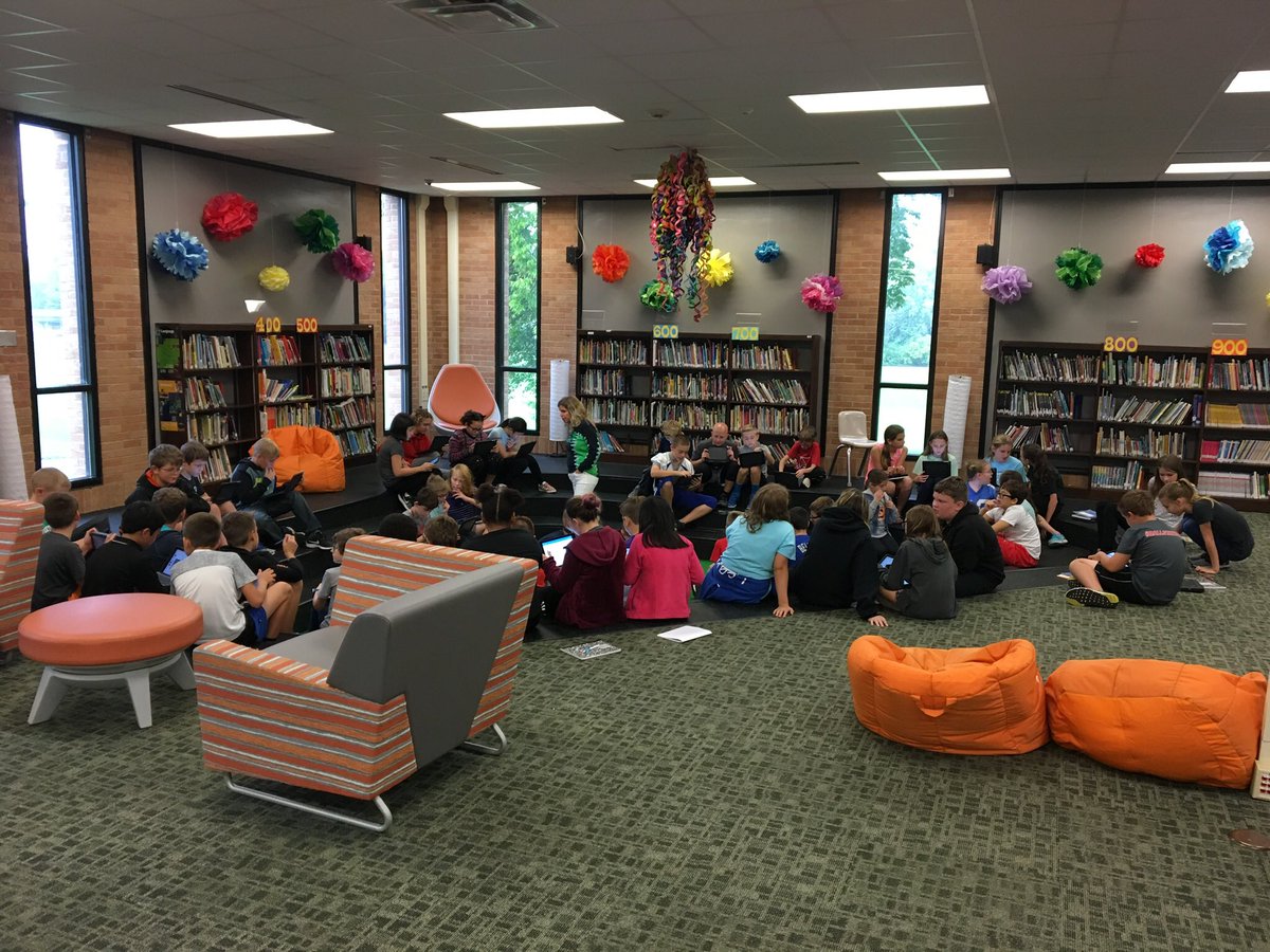 MrKerkhoff_BCS's tweet image. It was Draft Day for the 2018 Yorktown Fantasy Basketball league. “Sacramento” had the first pick. No Woj Bombs at this draft @wojespn. After fall break, teams will start chasing after sponsors. #YESTigers180 #MathWithContext