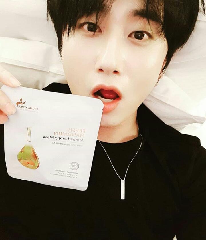 [ <a href="/mystyle1103/">HEO YOUNGSAENG</a> ig 💚]

Woo..wow!!
Mask pack for tomorrow!!
Blinking pack photo, wear it and take it off..
pass it to everyone for benefit of (their) eyes!!ke
tomorrow will be good~Good night!!^^

#허영생