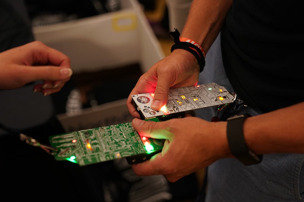 defcon's tweet image. #DEFCON26 #badgelife UPDATE!  
Over on the #defcon media server we’ve got a #firmware update, a #writeup and some other goodies for you. Thanks to @tymkrs for the refresh.

media.defcon.org/DEF%20CON%2026…