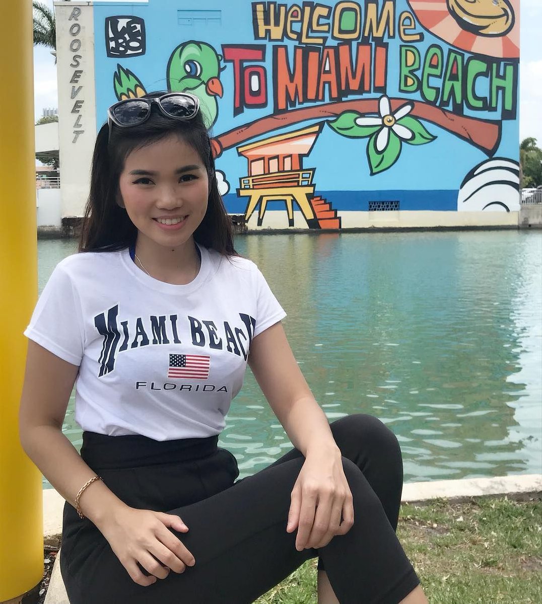 MiamiBeachPages's tweet image. Greetings from MIAMI BEACH..🌴

📷 jillyloren #MiamiBeach #LeboArt #USA