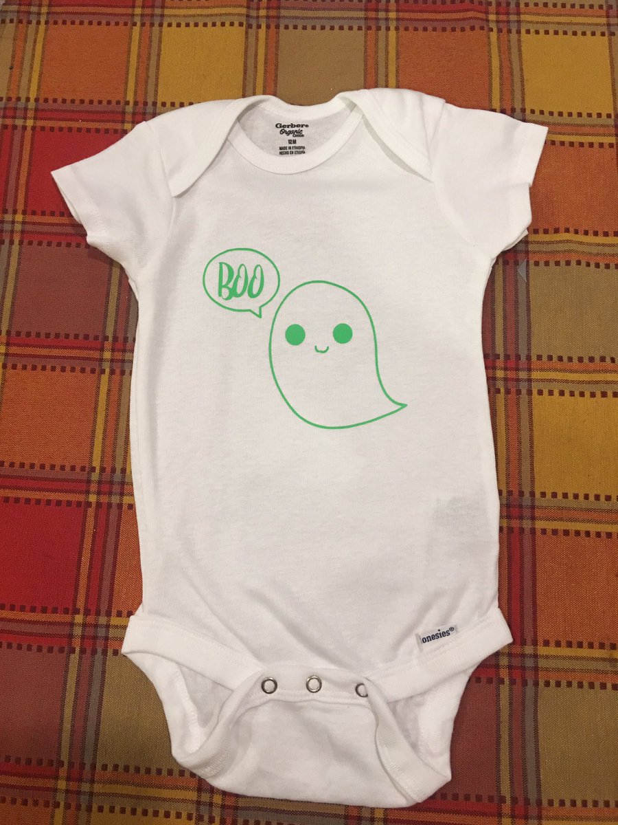 YOULOVE924's tweet photo. Halloween Collection!🎃👻 

“BOO ghost” onesie can come in any color!
“Happy Halloween tee” can come in any size &amp; color. 

Chocolate covered Oreos, made to order! Order in dozens!  

Available items in comments! 🎉 https://t.co/zpNFpgNkc0