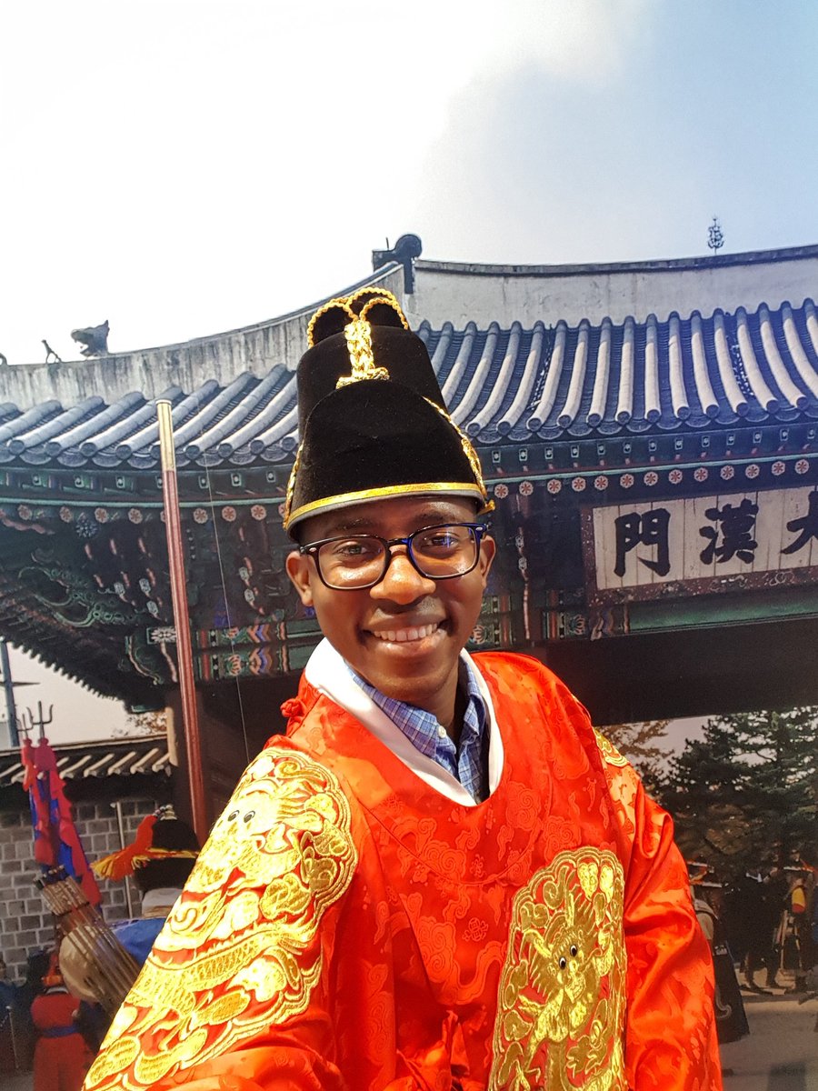 한국사람보다 더 한국인같은 남자, 타탄다! Embracing the local culture #SIUatU #selfie #SIU2018 #SIU2U <a href="/AusYURO/">YURO</a> <a href="/SIU_urology/">SIU-Urology</a> <a href="/DocToddManning/">Todd Manning</a> <a href="/YeJiHam/">YeJiHam</a> <a href="/dan_christidis/">Daniel Christidis</a> <a href="/JiasianTeh/">Jiasian Teh</a> <a href="/ArveenKalapara/">Arveen Kalapara</a> <a href="/NiranjanJS/">Niranjan Sathianathen</a>