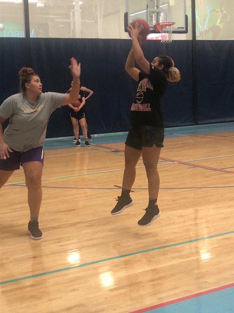 gnghoops's tweet photo. Eastern Arizona College Women’s team came in for workout today!!!...Cameron Turner has brought in some great girls!!! #givengohoops #easternarizonacollege https://t.co/ULfP4oD8HN