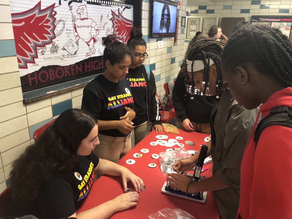 HobokenHSPGP's tweet photo. GSA showing Respect and Pride.
#Pride #RedwingRespect #WeekOfRespect #TheRedwingWay https://t.co/hODFR0SKv6