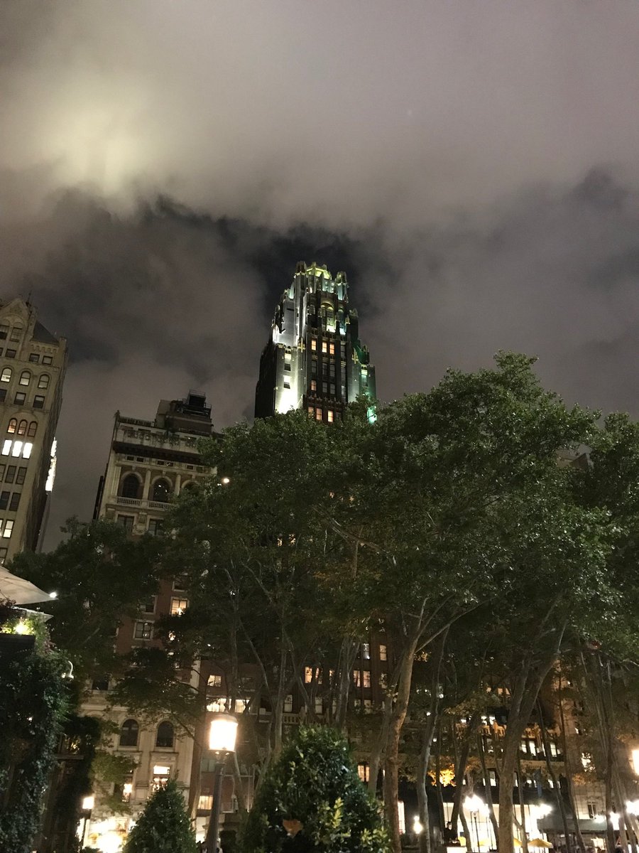 dtymins's tweet image. NYC Bryant Park in the fall.  Tough to beat!!