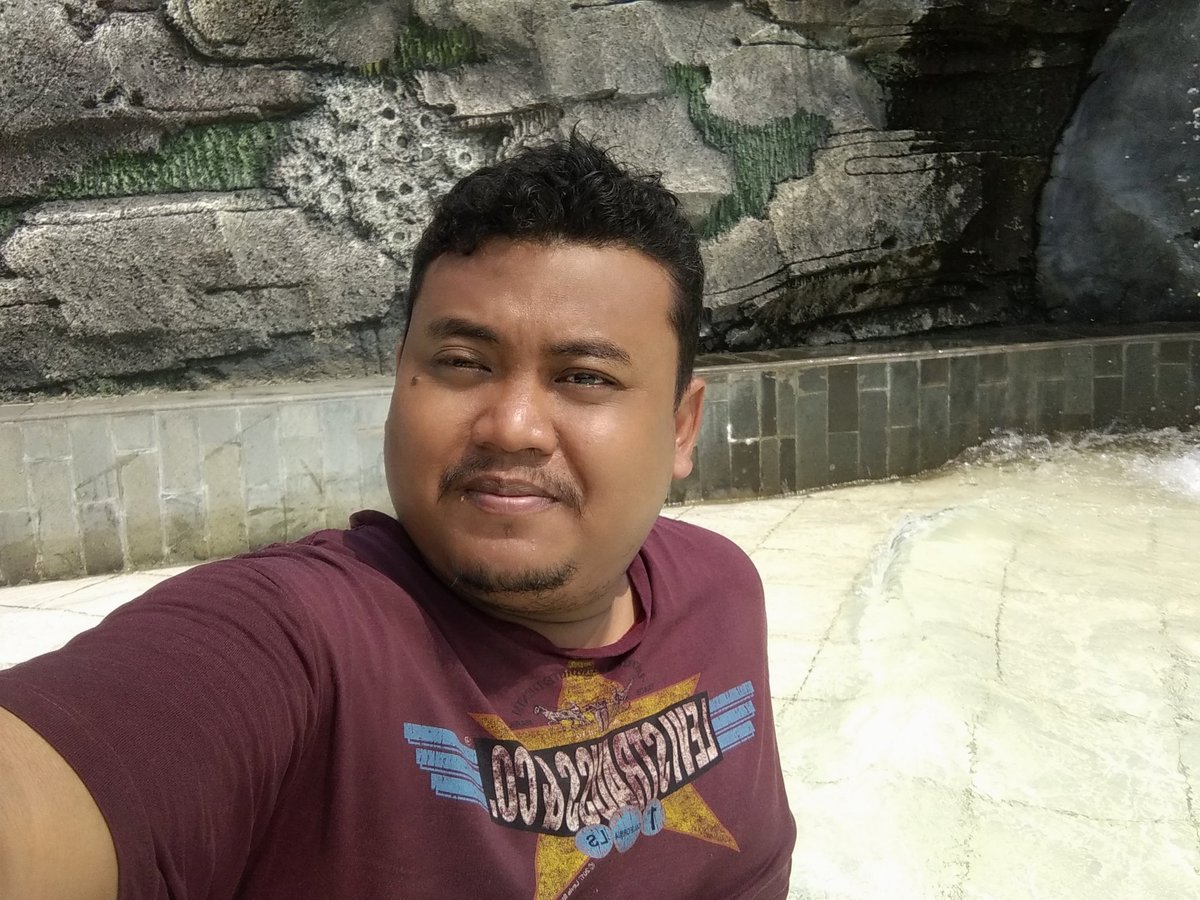 ranscellcom's tweet image. Renang dulu at Waterpark Puri Nirwana Residence..