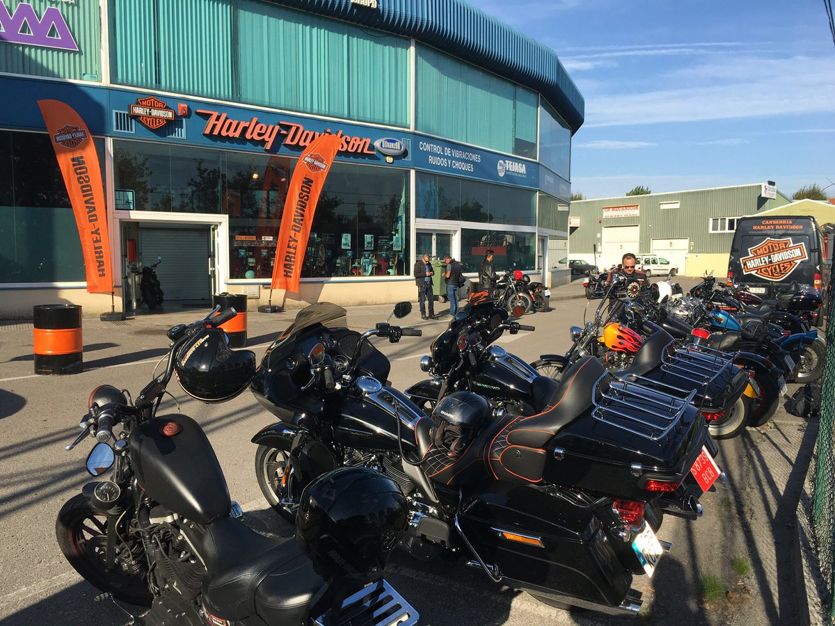 HarleyCantabria's tweet photo. Puertas Abiertas a la libertad, vive aรบn mรกs libre, todo preparado, empezamos!!! #allforfreedomfreedomforall @Harley_Spain https://t.co/NqITR21b1c