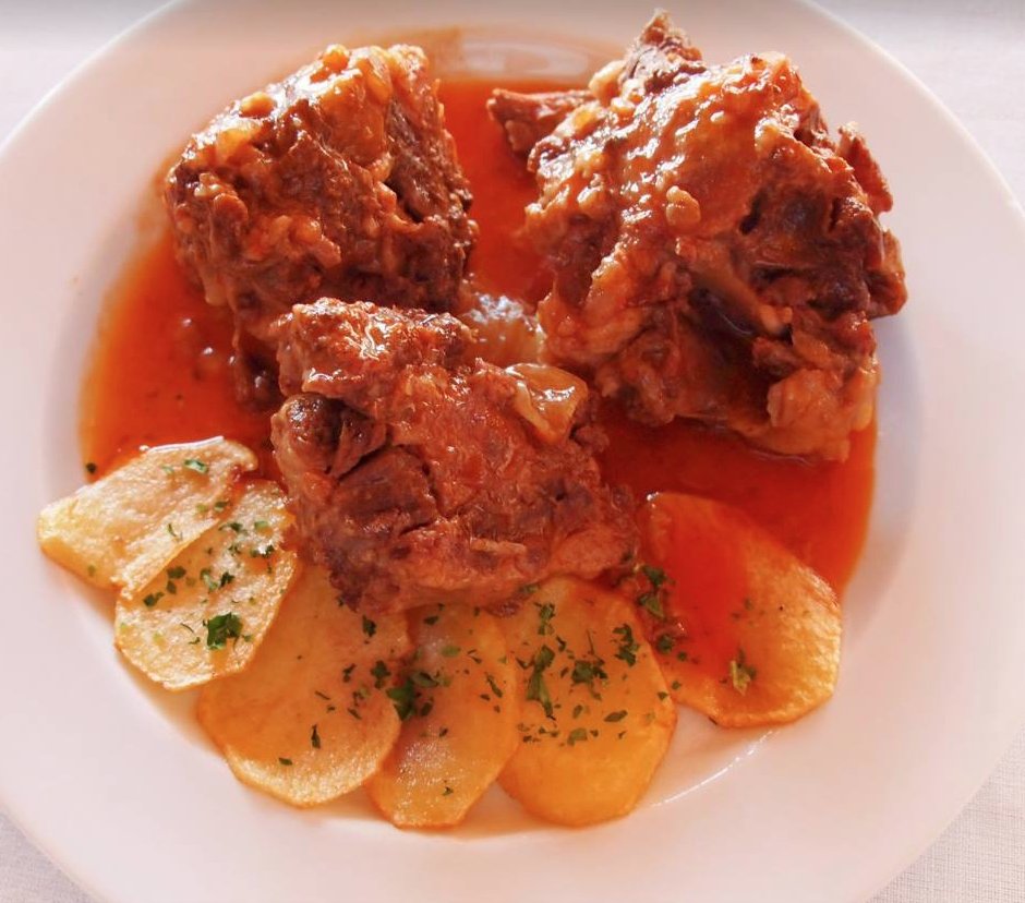 elCuartonPosada's tweet photo. 👉 Hoy sábado comenzamos el I Concurso "Producto Local de Salamanca" de Gastronomía y Territorio.
El Cuartón participa con Rabo de Ternera Charra con Patatas Chips.🔝🔝
Os esperamos. 😉 https://t.co/CS8kBeL3zy